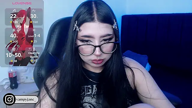 Snapshot of VamppyJane chatting on 10.17.25 VamppyJane online show from 10.17.25