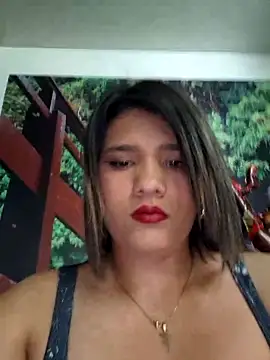 Snapshot of CinthiaRouse33 chatting on 10.21.25 CinthiaRouse33 online show from 10.21.25