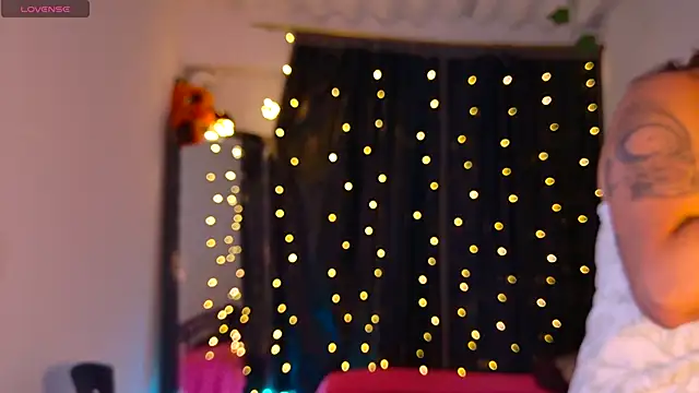 Rhosynn online show from 10.31.25