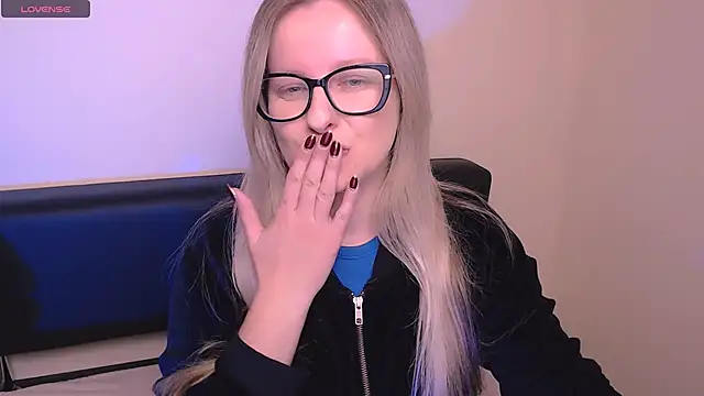 AllaLeomz online show from 10.23.25