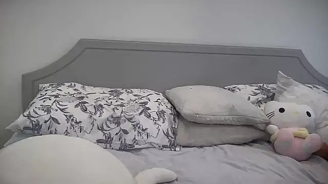 Amiraxevans online show from 02.22.26