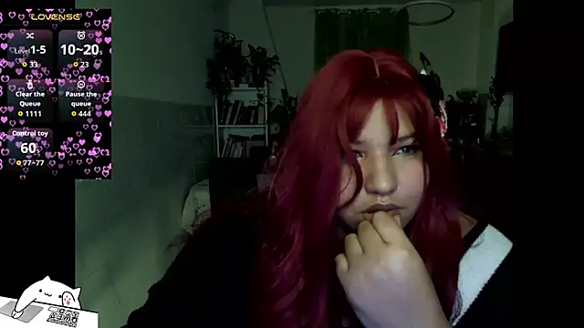 Snapshot of FullSizeQueen chatting on 10.19.25 FullSizeQueen online show from 10.19.25