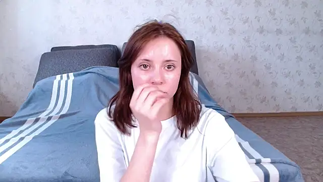 Snapshot of evaa_here_ chatting on 06.26.26 evaa here online show from 06.26.26