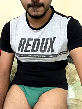 Handsome8677 online show from 11.05.25