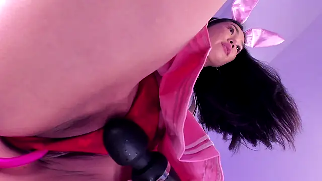 Divine Madeleine online show from 04.11.26