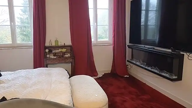 Lailawick online show from 11.15.25