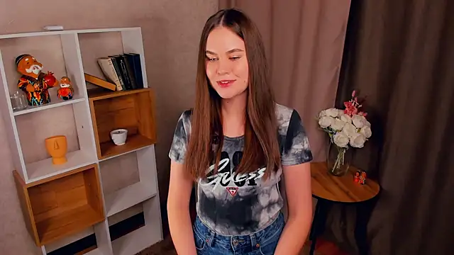 RomanaCser online show from 10.18.25