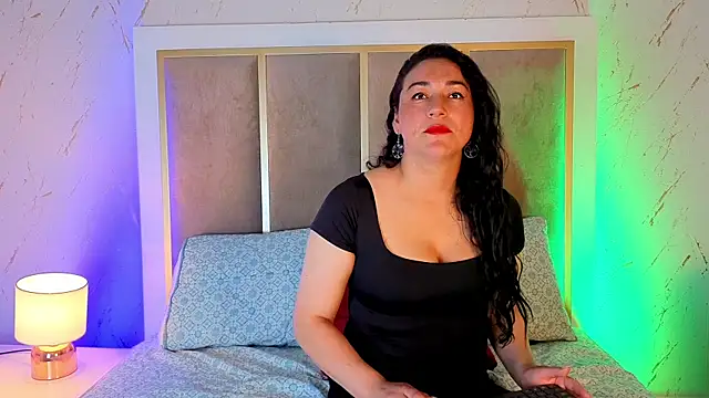 Snapshot of Elizabeth_bennett_6 chatting on 10.20.25 Elizabeth bennett 6 online show from 10.20.25