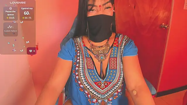 Iniya Parul online show from 11.19.25