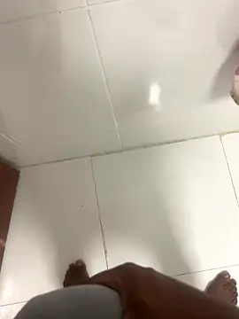 Snapshot of negaosx chatting on 10.15.25 negaosx online show from 10.15.25