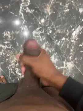 Snapshot of negaosx chatting on 10.21.25 negaosx online show from 10.21.25