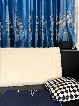 littlesluttycat online show from 11.22.25