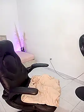 Noah Cherry online show from 11.02.25