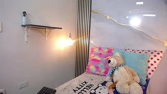 Miah-Princess online show from 10.16.25