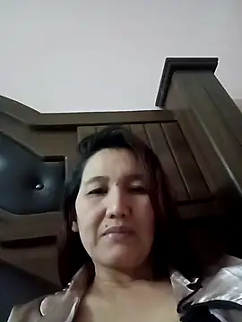 Snapshot of Bigtitsass81 chatting on 10.16.25 Bigtitsass81 online show from 10.16.25