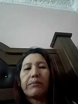 Snapshot of Bigtitsass81 chatting on 11.14.25 Bigtitsass81 online show from 11.14.25