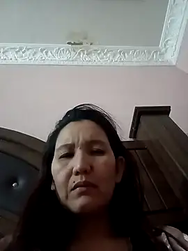 Snapshot of Bigtitsass81 chatting on 11.21.25 Bigtitsass81 online show from 11.21.25