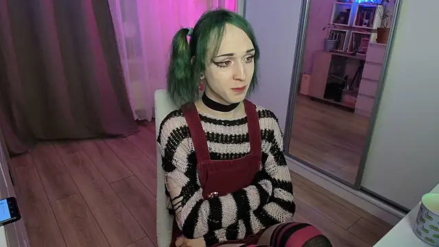 Snapshot of whoalexxa chatting on 02.24.26 whoalexxa online show from 02.24.26