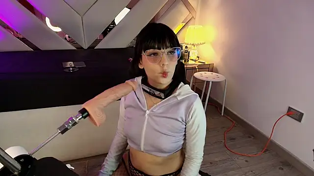 Snapshot of michelle_cutee_ chatting on 06.28.26 michelle cutee online show from 06.28.26