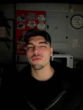 Snapshot of emir343475 chatting on 01.09.26 emir343475 online show from 01.09.26