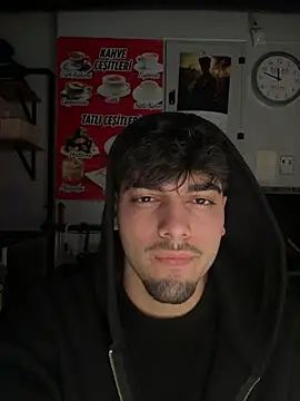 Snapshot of emir343475 chatting on 02.13.26 emir343475 online show from 02.13.26