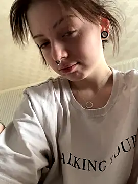 AnmiXHot online show from 10.17.25