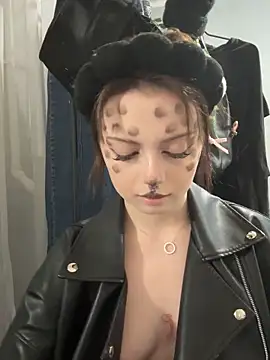 AnmiXHot online show from 10.21.25