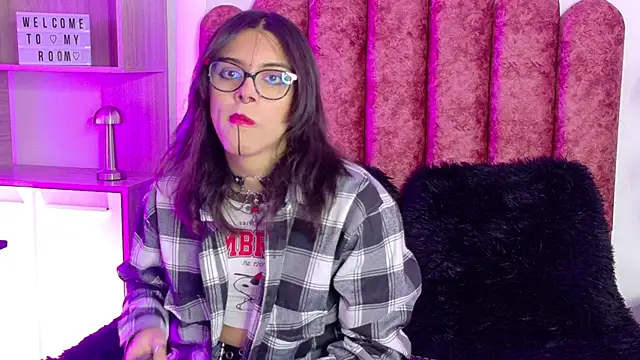 Lullaby Charade online show from 11.21.25