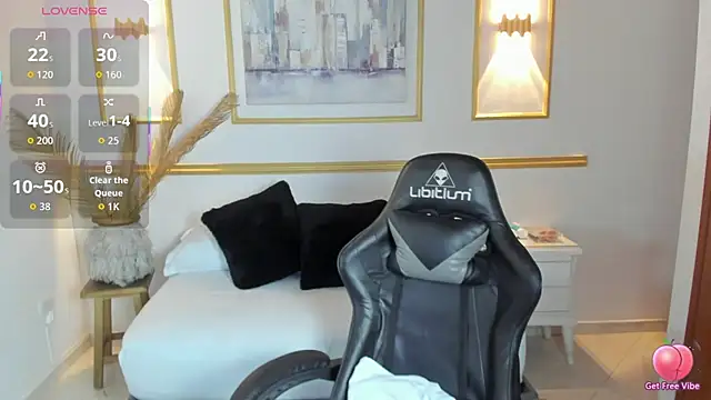 karlyy  online show from 11.27.25