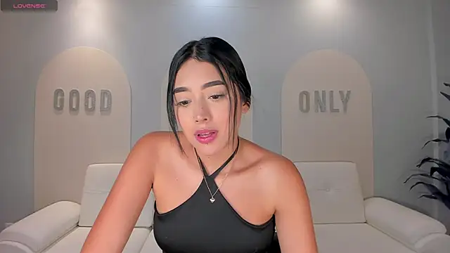 Snapshot of ScarlettBlaze_ chatting on 05.04.26 ScarlettBlaze online show from 05.04.26