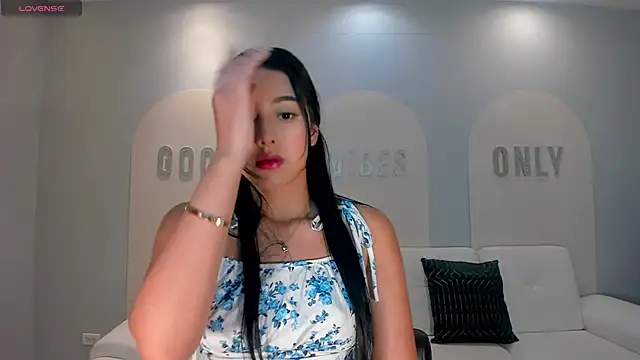 Snapshot of ScarlettBlaze_ chatting on 05.08.26 ScarlettBlaze online show from 05.08.26