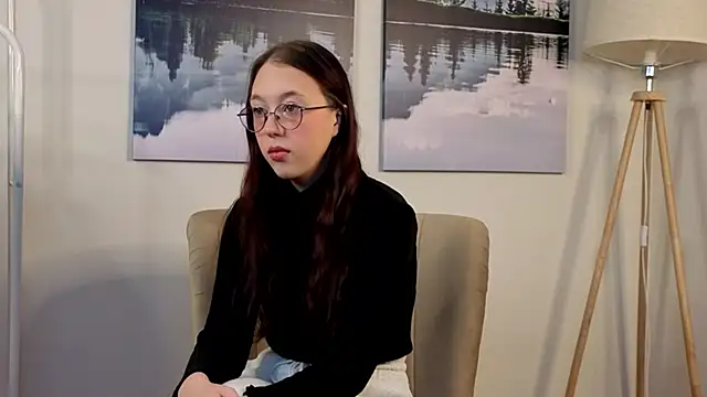 VenaAnge online show from 10.17.25