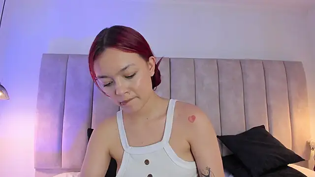 Snapshot of Martinaa_Garcia chatting on 04.18.26 Martinaa Garcia online show from 04.18.26