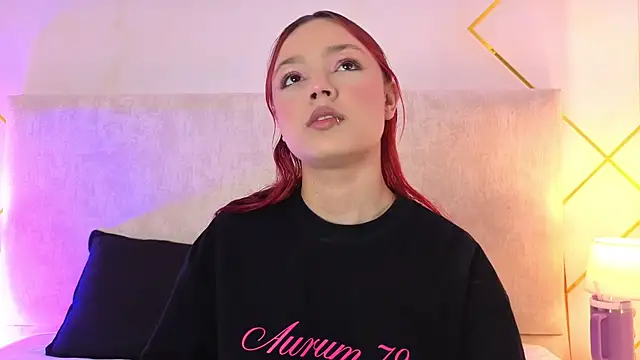 Snapshot of Martinaa_Garcia chatting on 05.25.26 Martinaa Garcia online show from 05.25.26
