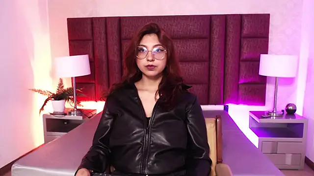 Snapshot of LilithSlap chatting on 10.22.25 LilithSlap online show from 10.22.25