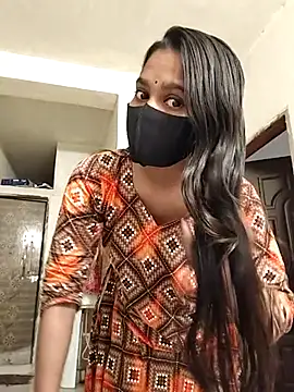 Snapshot of Zisha- chatting on 11.18.25 Zisha- online show from 11.18.25