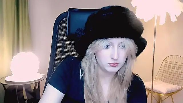 ScarlettScril online show from 11.14.25