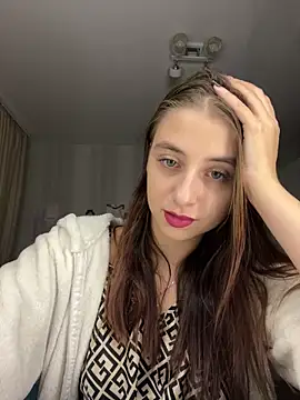 ScarletVelur online show from 11.28.25