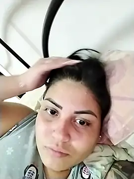 Cubanitaxxx online show from 10.25.25