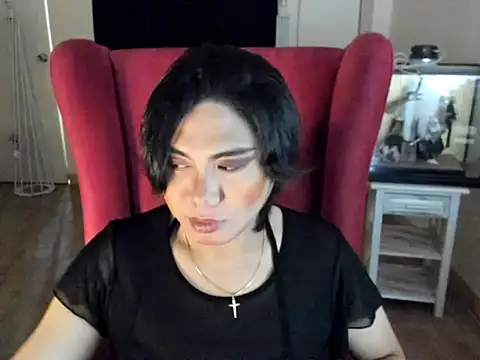 Snapshot of GoldenTs69 chatting on 11.09.25 GoldenTs69 online show from 11.09.25