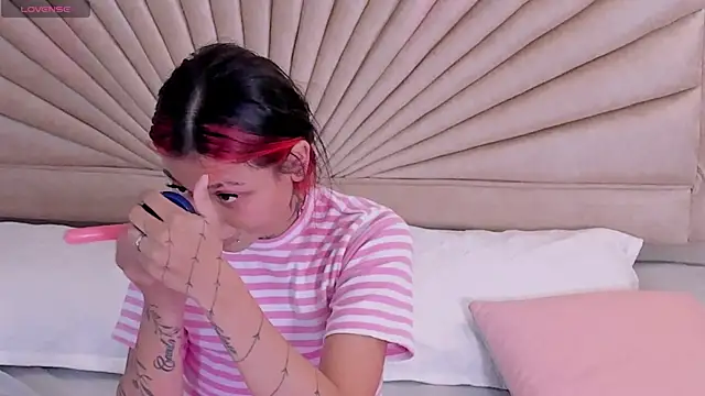 Emma duff online show from 12.19.25