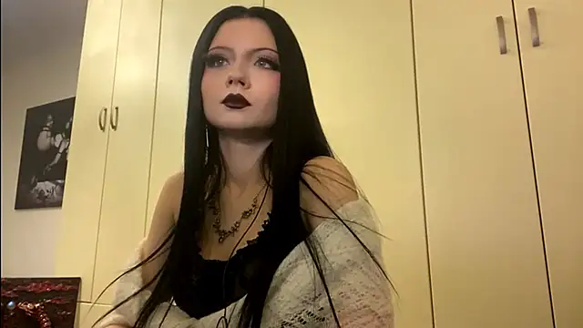 KellyAngie online show from 10.16.25