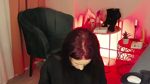 IzieCarter online show from 02.07.26