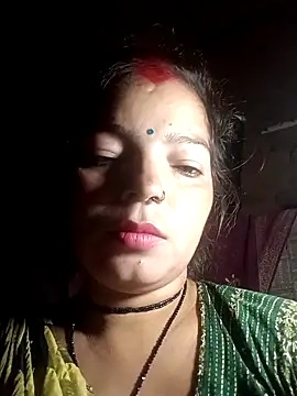 Snapshot of M-MAYA chatting on 11.01.25 M-MAYA online show from 11.01.25