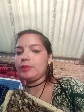 Snapshot of M-MAYA chatting on 11.15.25 M-MAYA online show from 11.15.25