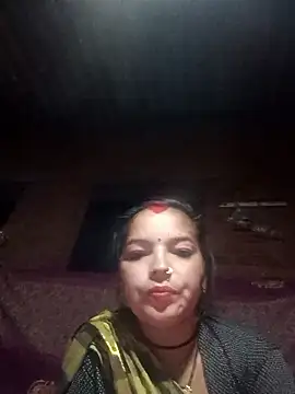 Snapshot of M-MAYA chatting on 11.30.25 M-MAYA online show from 11.30.25