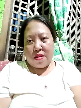 Snapshot of lovenaya chatting on 10.16.25 lovenaya online show from 10.16.25