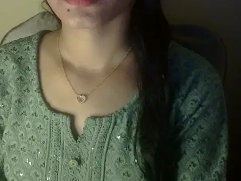 Snapshot of Shezi_N chatting on 04.21.26 Shezi N online show from 04.21.26