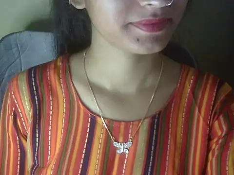 Snapshot of Shezi_N chatting on 05.12.26 Shezi N online show from 05.12.26