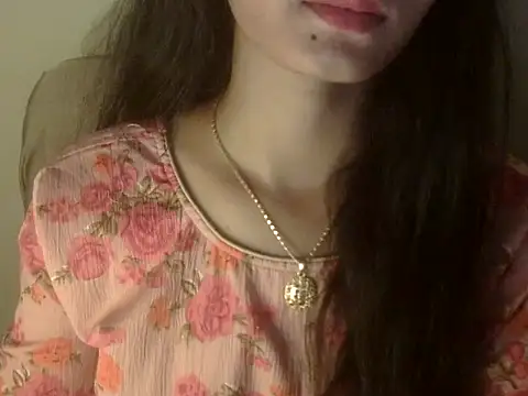 Snapshot of Shezi_N chatting on 05.24.26 Shezi N online show from 05.24.26